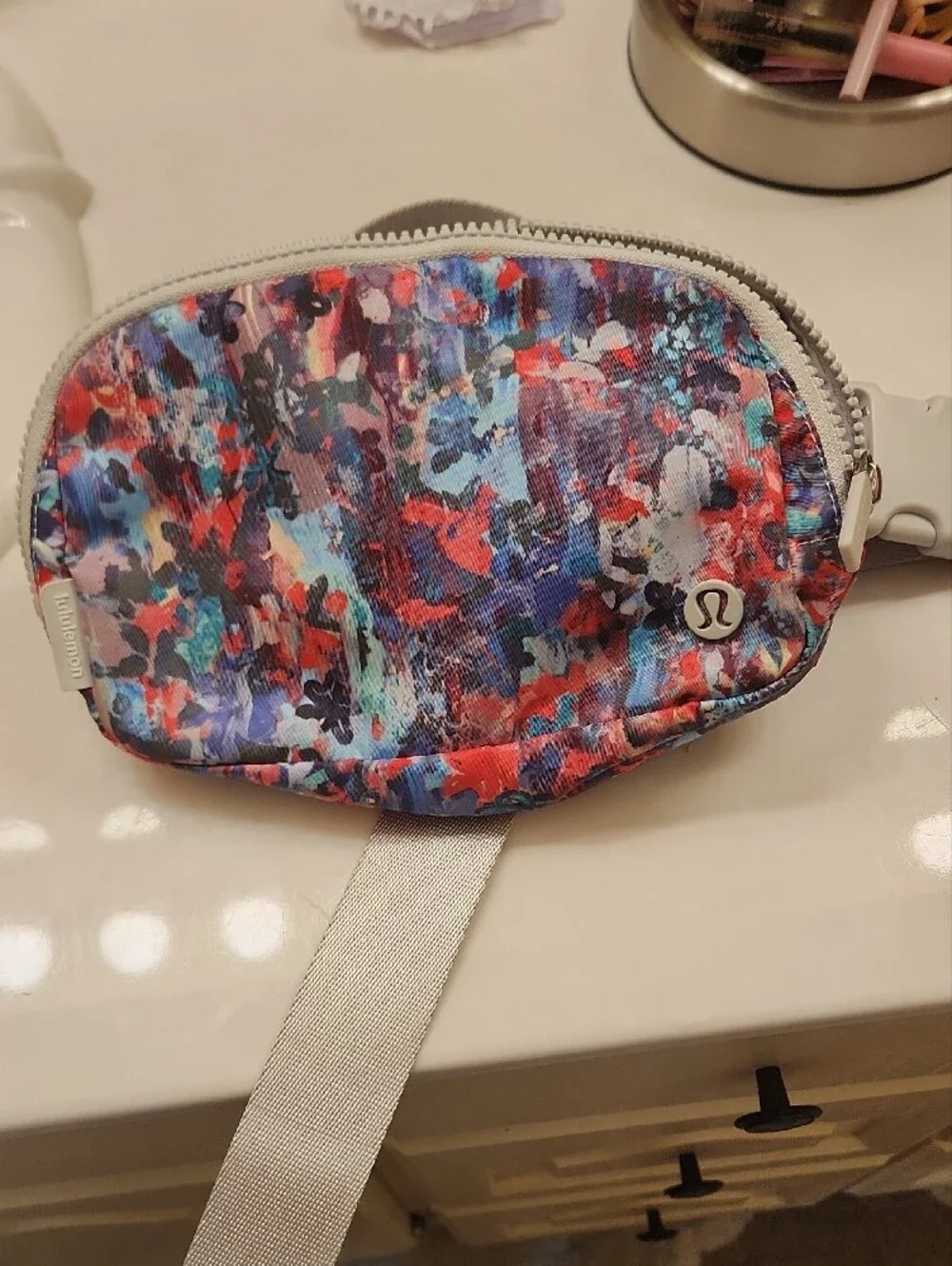 lululemon athletica Multicolor Floral Print Belt Bag - Colorful